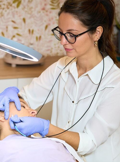 Épilation définitive : pourquoi le laser ne suffit pas et comment la thermolyse fait la différence.